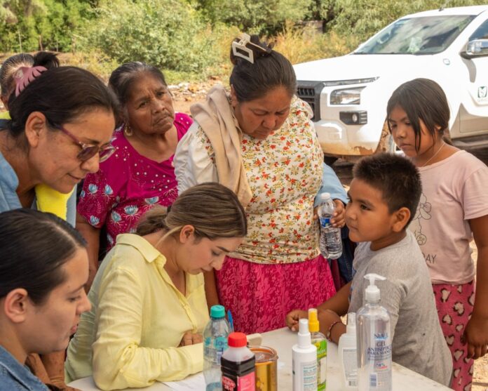 #Guaymas Ofrecen atención médica y bienestar para familias de Estación Oroz; tras el paso de depresión tropical “Raymond”; Gobierno del Estado de Sonora, a través de la Secretaría de Salud Pública.