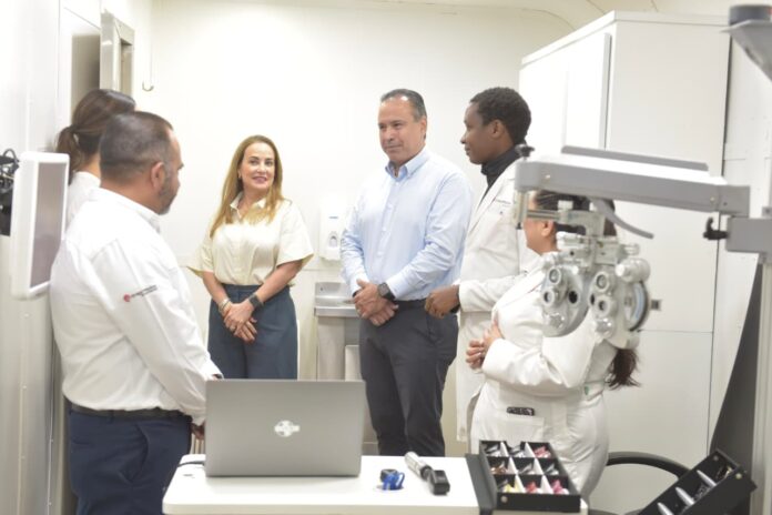 Da bienvenida Toño Astiazarán a servicios de salud del Dr. Vagón en Hermosillo; del 27 al 31 de octubre esta iniciativa de la fundación Grupo México proporcionará 500 atenciones gratuitas diarias en 18 disciplinas del área de la salud.