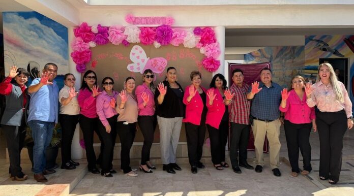 Conmemora IMM el Día Internacional de la Lucha contra el Cáncer de Mama con ‘Lazo Rosa’; celebración especial que estuvo a cargo del Ayuntamiento de Empalme, destacándose su compromiso con la concientización y prevención de esta enfermedad.
