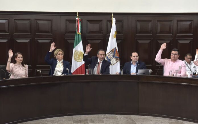 Aprueba Cabildo de Hermosillo simplificar entrega de licencias de construcción para incentivar la inversión; celebran sesión ordinaria en la que aprueban asuntos relacionados con construcción, Sello H, sindicatura y justicia administrativa para menores, entre otros.
