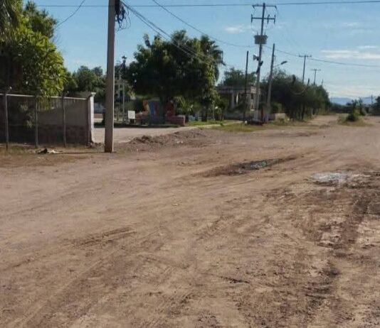 Claman por rehabilitación de calles en poblado de Ortiz