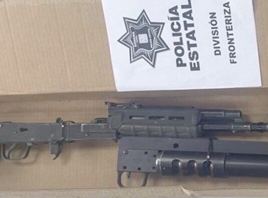 Detienen a un hombre en posesión de arma de fuego