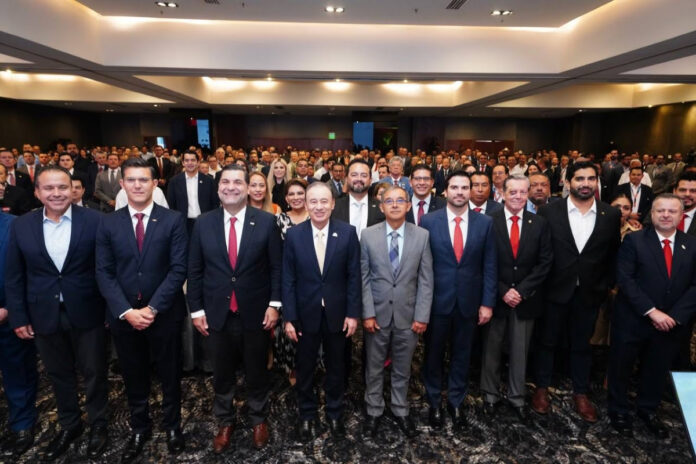Reconocen empresarios liderazgo de Gobernador Durazo en obras estratégicas durante reunión nacional del sector; el mandatario estatal resaltó la importancia de este encuentro en el que se dieron a conocer los retos a futuro en el sector de la construcción y se reconoció el potencial de Sonora.