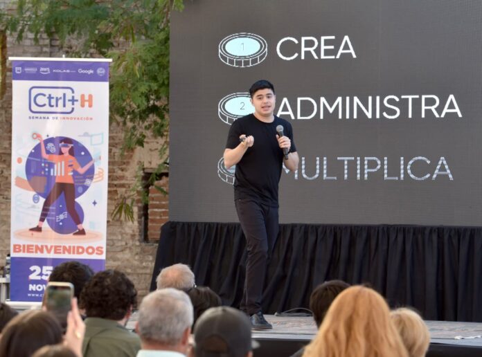 Concluye Semana de Innovación Ctrl+H con llamado a construir el futuro de Hermosillo desde la colaboración; durante cuatro días, estudiantes, profesionistas y la comunidad tecnológica de Hermosillo participaron en talleres y conferencias en materia de innovación.