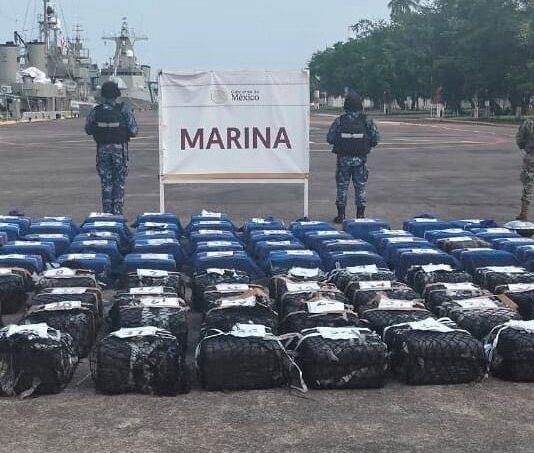 Aseguran 2.5 toneladas de cocaína en costas de Michoacán