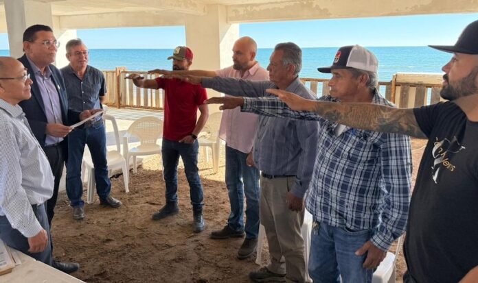 #Empalme Integran Comité de Contraloría Social del nuevo Malecón de El Cochórit; el alcalde Luis Fuentes Aguilar tomó protesta, acompañado del licenciado Leobardo Olmos de la Cruz.