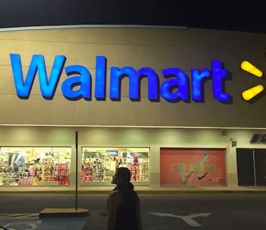 Detenida por el robo de paquete de carne, en el Walmart