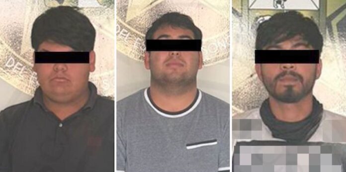 #Hermosillo Tres detenidos por agresión contra el Mitotero de Hermosillo; se trata de los jóvenes Ángel Heriberto “N”, de 18 años; Jesús Alejandro “N”, de 19; y Kevin Steven “N”, de 18 años; aplazan audiencia de vinculación a proceso.