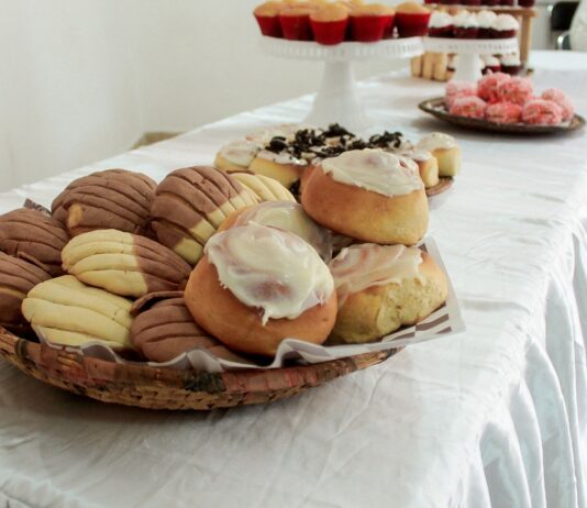 Concluye Ayuntamiento de Guaymas taller de Emprendimiento para la preparación de cupcakes y panadería