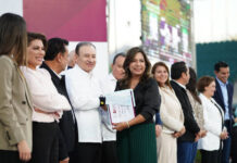 Gobernador Durazo celebra compromiso de trabajadores del estado durante el XLIII Festejo del Servidor Público 2025