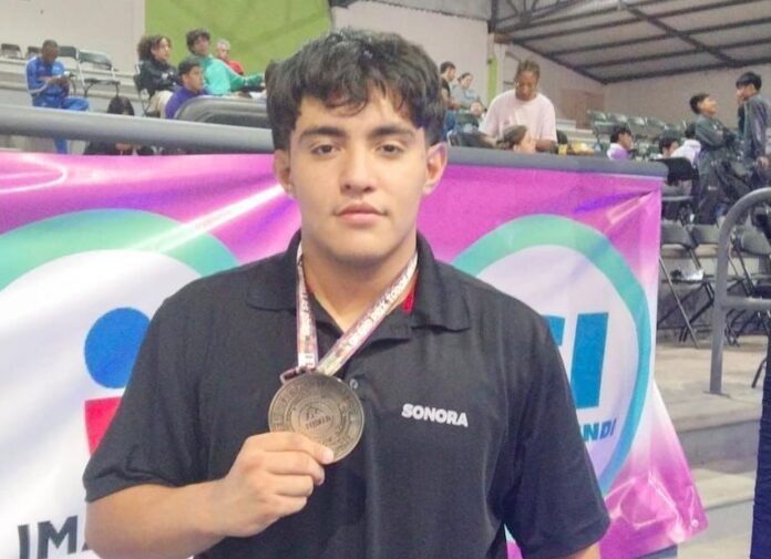 Aspira alumno de Cobach Sonora a los Juegos Panamericanos 2026; Luis Gerardo Ibarra Ibarra, campeón nacional de lucha olímpica.
