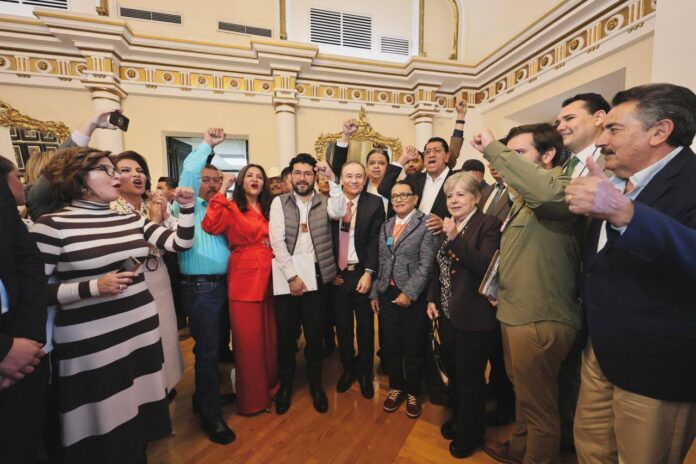 Después de 18 años, Durazo concreta el acuerdo que hace justicia al Río Sonora y a Cananea, definitivo para atender las consecuencias del derrame del Río Sonora y la deuda social y laboral.