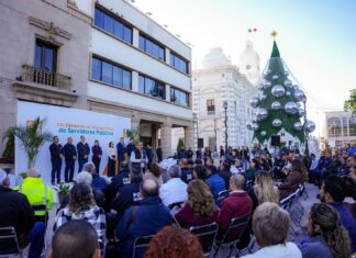 Reconoce Toño Astiazarán trayectoria de servidoras y servidores públicos municipales