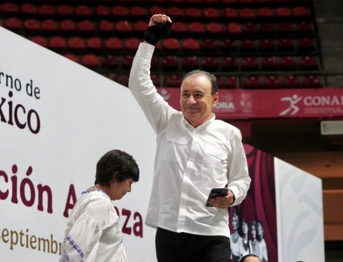 Desea Gobernador Durazo un 2026 de esperanza, paz y nuevas oportunidades a familias sonorenses; el mandatario estatal expresó su agradecimiento a las y los sonorenses por la fortaleza demostrada a lo largo de 2025.