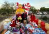 Lleva alcalde juguetes a niñas y niños de colonias de la periferia