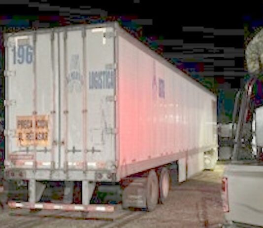 Aseguran casi 18 mil cartuchos útiles en un tráiler