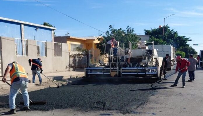 Culminan dos importantes obras de recarpeteo en la ciudad; con una inversión superior a un millón 100 mil pesos, y con recursos del Fondo de Aportaciones para la Infraestructura Social.
