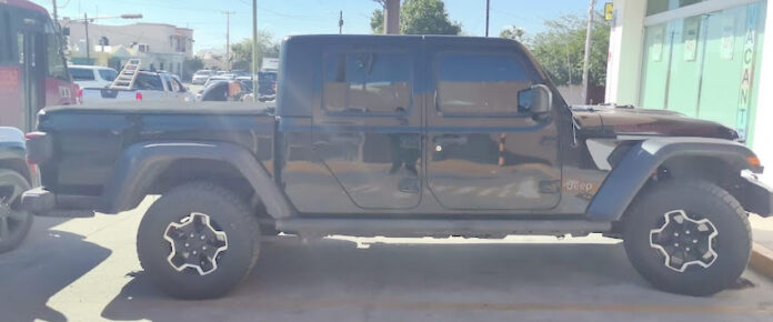 #Hermosillo Recuperan auto robado en operativo de seguridad en Hermosillo; Jeep de color negro, había sido robado en mayo de 2022 en Baja California.