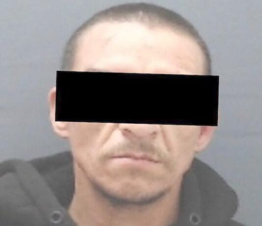 En persecución policiaca es detenido con un vehículo robado