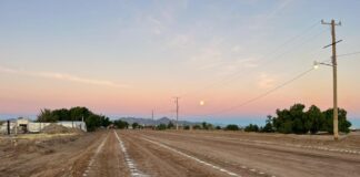 Avanzan trabajos de construcción del malecón turístico en el Cochórit