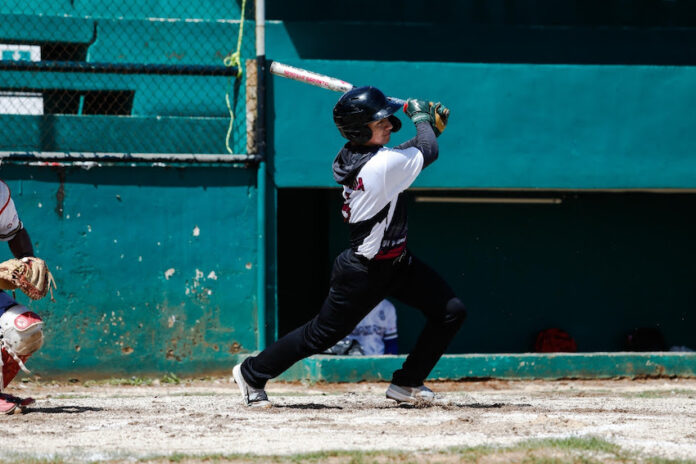 #Hermosillo Sonora abre con par de victorias en el Nacional Federativo de Softbol sub 14 y 17; la mayor le ganó 11-0 a Coahuila, con juego sin hit ni carrera de Luis Ángel Balderrama, y la menor doblegó 17-0 a Tamaulipas.