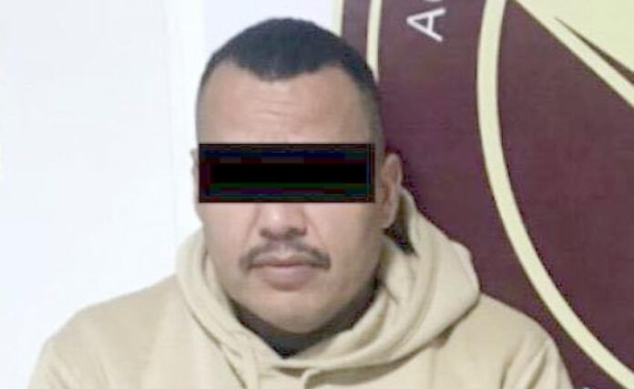 #AguaPrieta Detenido por haber dado muerte por asfixia a su pareja sentimental; es acusado de feminicidio; los hechos ocurrieron en el domicilio de ambos, en la colonia Ladrillera II.