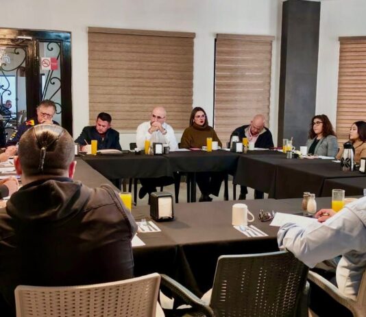 Se reúne alcalde con sector hotelero, turístico, Cámaras y Colegios