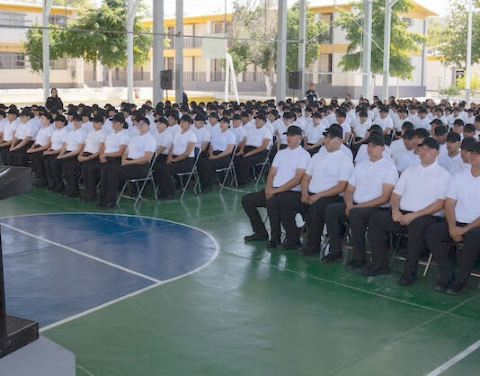 Exhortan a cadetes de la Universidad de la Seguridad Pública a prepararse para servir a Sonora