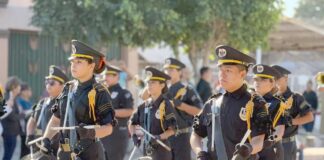 Realizan ordenado y colorido desfile conmemorativo al Día de la Bandera en Empalme