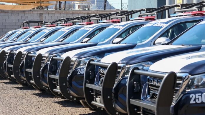 #Guaymas Entrega Gobierno Municipal 10 patrullas nuevas para fortalecer la seguridad en Guaymas; con el objetivo de fortalecer la capacidad operativa de la corporación y mejorar la atención a la ciudadanía.