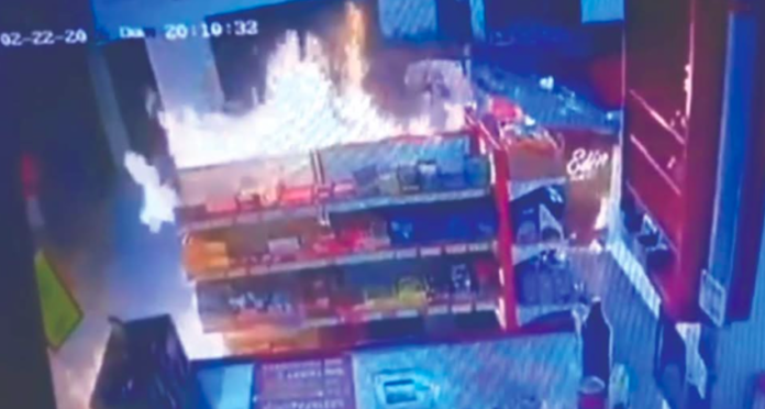 #Nacional Niño de 2 años, con quemaduras en 87% de su cuerpo, lucha por su vida; víctima inocente de los disturbios generados por gente del CJNG tras la muerte de ‘El Mencho’; se encuentra grave.