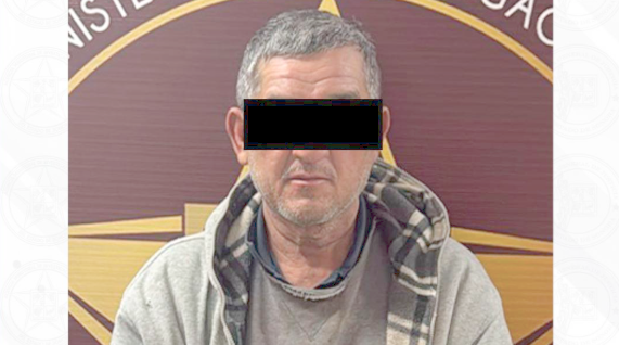 #Nogales Homicida, prófugo de la justicia de Sinaloa, es detenido en Nogales; se trata de Enrique “N”, alias “El Toledo”, de 53 años de edad.