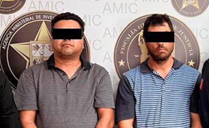 #PuertoPeñasco Caen 2 sujetos por narcomenudeo; fueron detenidos mediante un cateo de vivienda en Puerto Peñasco.