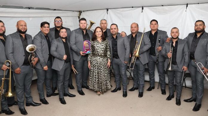 #Guaymas Un éxito la presentación de la banda ‘La Triguera’; su presentación anoche en el Malecón Turístico marcó el inicio del Carnaval de Guaymas 2026.