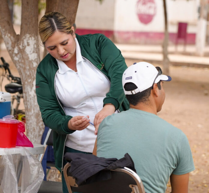 #Hermosillo Llaman a completar la vacunación invernal antes del 3 de abril; instalan puntos de vacunación en distintas regiones del estado.