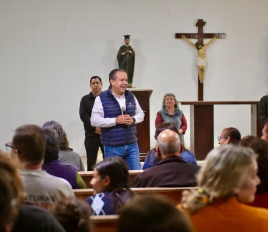 Apoya Toño Astiazarán a comunidad de San Ignacio Loyola con entrega de obra