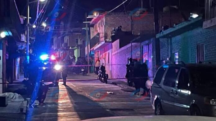 Muere niño de 3 años y tres adultos en ataque armado; los hechos ocurrieron anoche en una vivienda de Pénjamo, Guanajuato; no hay detenidos.