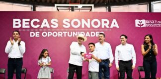 Refuerza Gobernador Durazo acceso a la educación y lectura con becas y librería del FCE en Cajeme