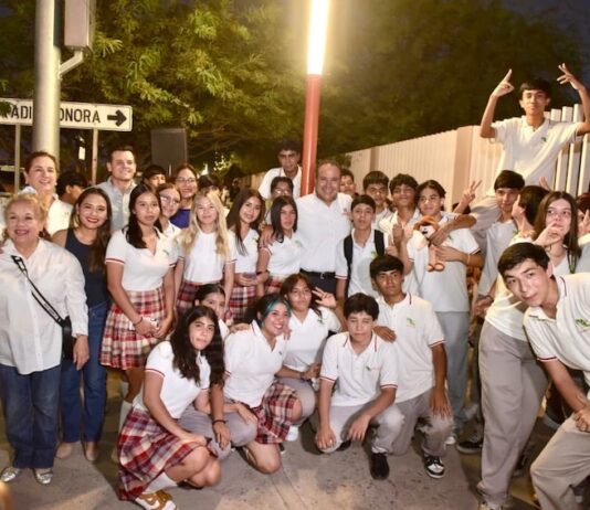 Invierte Toño Astiazarán en seguridad de las familias con tramos iluminados de Camina Segura