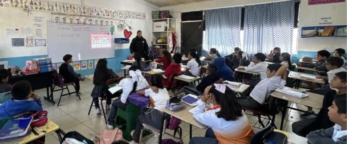 Trabaja Ayuntamiento de Guaymas en prevención de conductas antisociales y reconstrucción por la paz; más de 8 mil niñas, niños y jóvenes han participado en estas pláticas.