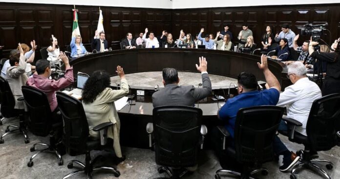 Aprueba Cabildo proyecto para instalar 500 cámaras de videovigilancia para reforzar seguridad de ciudadanos; el proyecto es financiado por el Fideicomiso Público denominado FICOSEG en colaboración con el Ayuntamiento de Hermosillo.