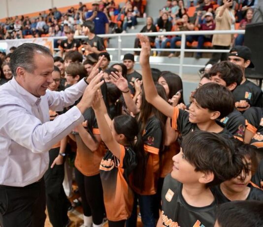 Apoya Toño Astiazarán a 220 deportistas a través de Fondo Deportivo