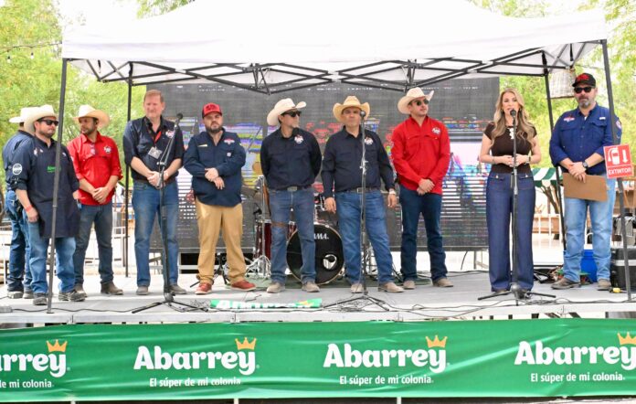 Suman Ayuntamiento de Hermosillo y El Padrino Grill esfuerzos a favor de Departamento de Bomberos; parte de los recursos recaudados serán destinados a este departamento cuya vocación de servicio protegen la vida de las y los ciudadanos diariamente.