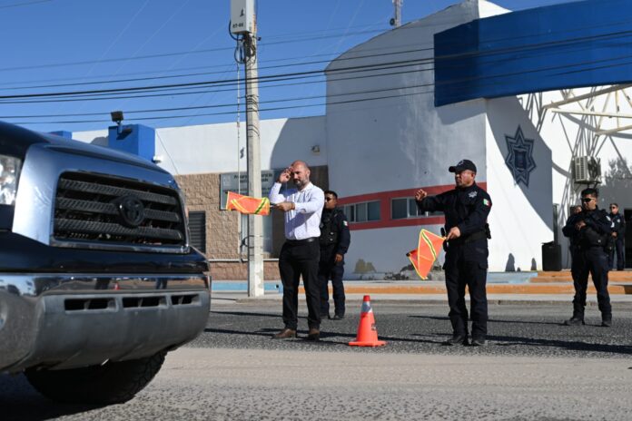 Arranca el operativo de seguridad por temporada de Spring Break en Puerto Peñasco; encabezó el evento el presidente Municipal de Puerto Peñasco, Alejandro Verdugo.