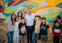 Apoyan Toño Astiazarán y Patty Ruibal talento de niñez hermosillense con mural comunitario en CIF Norte
