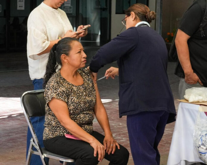 #Hermosillo En un mes concluye jornada de vacunación contra influenza, Covid-19 y neumococo en Sonora.