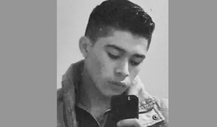 Asesinan a joven elemento de la Guardia Nacional, en convivio entre amigos; ha sido identificado con el nombre de Emilio de León; en la agresión otro hombre quedó herido.