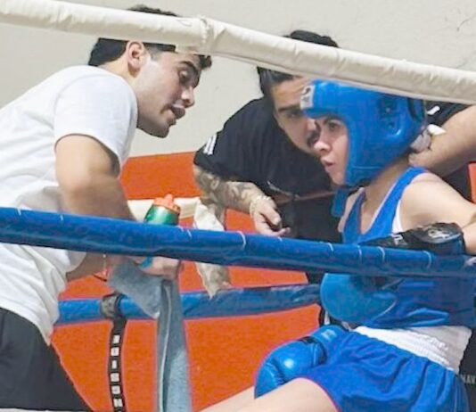 Alumna de Cobach Sonora se corona campeona estatal de boxeo
