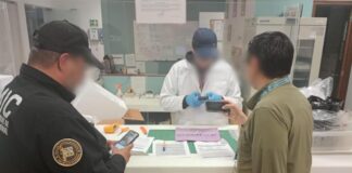 Analizan en laboratorio especializado en la CDMX sustancias, medicamentos e insumos asegurados en clínica