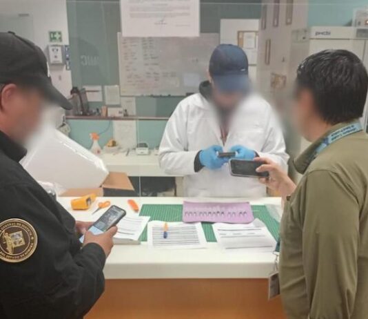 Analizan en laboratorio especializado en la CDMX sustancias, medicamentos e insumos asegurados en clínica